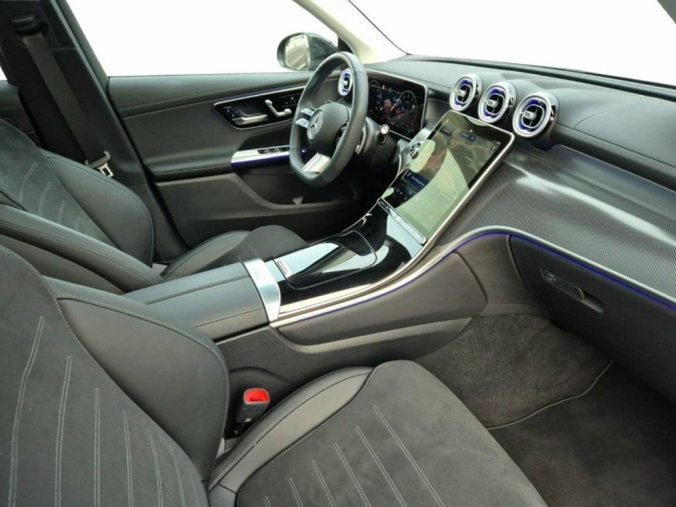 Mercedes-Benz GLC 300 4MATIC AMG Line - foto 12
