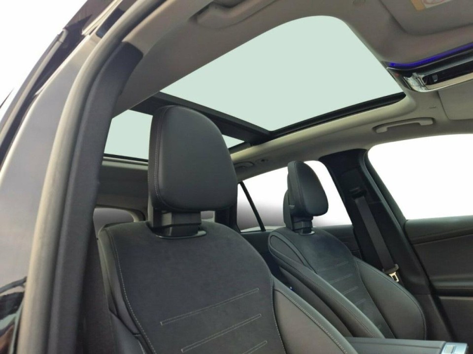 Mercedes-Benz GLC 300 4MATIC AMG Line - foto 14