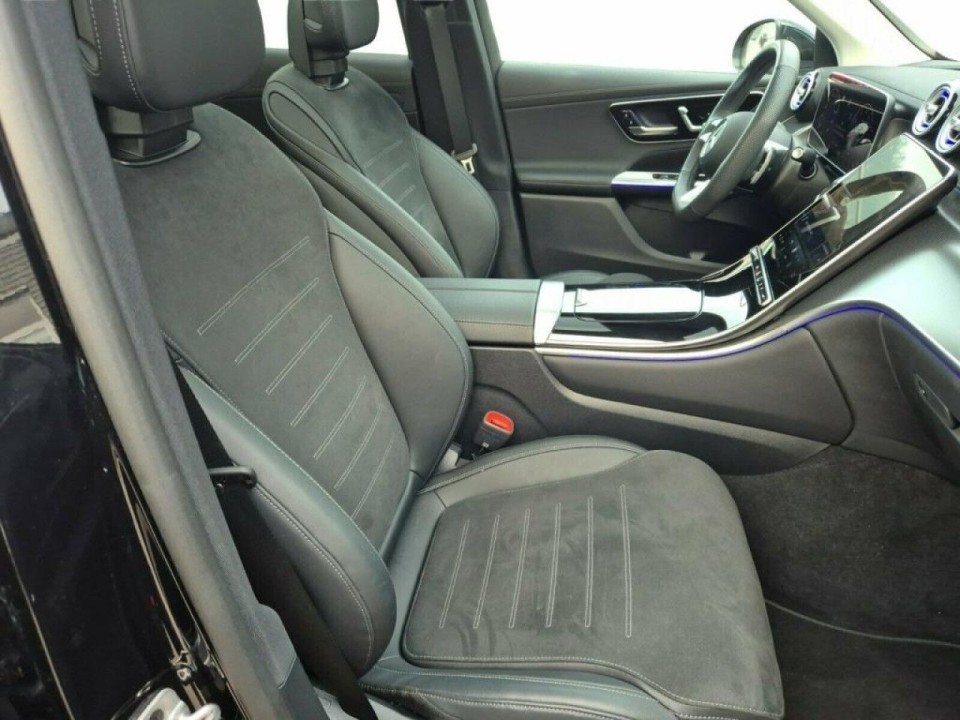 Mercedes-Benz GLC 300 4MATIC AMG Line - foto 10