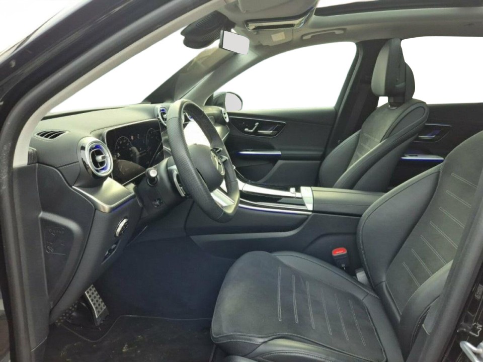 Mercedes-Benz GLC 300 4MATIC AMG Line - foto 8