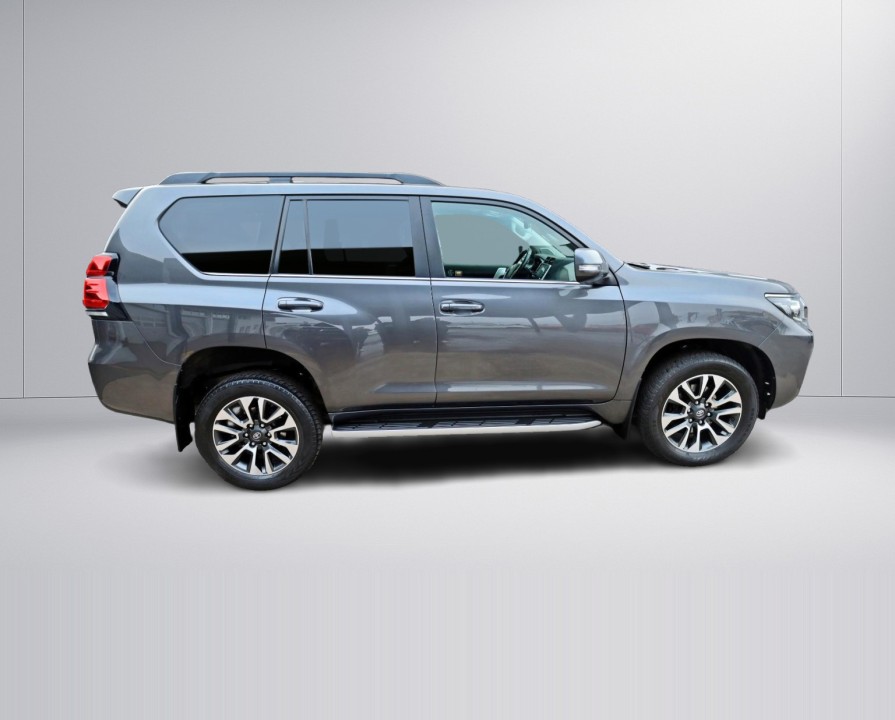 Toyota Land Cruiser Comfort 2.8D (2)