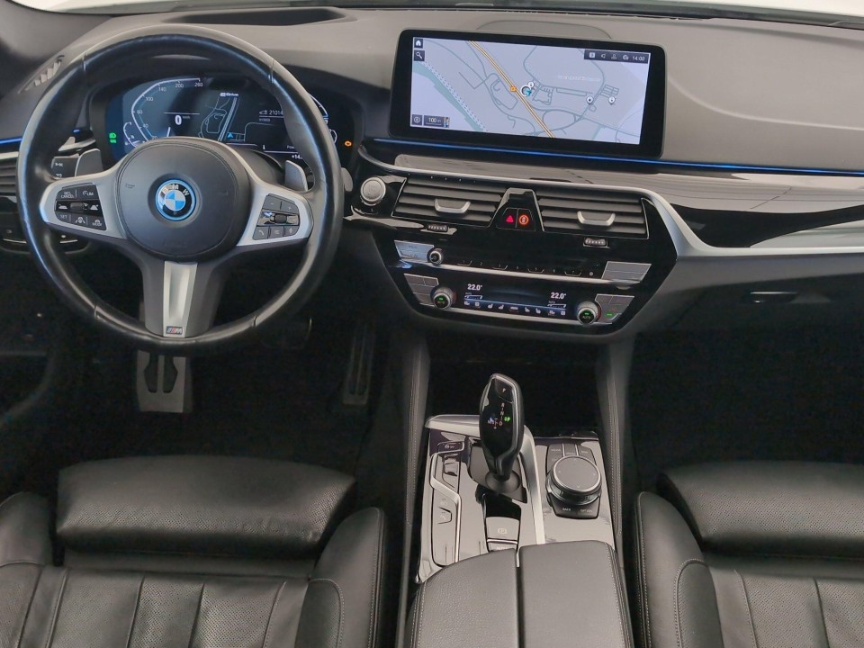 BMW Seria 5 xDrive530e - foto 6