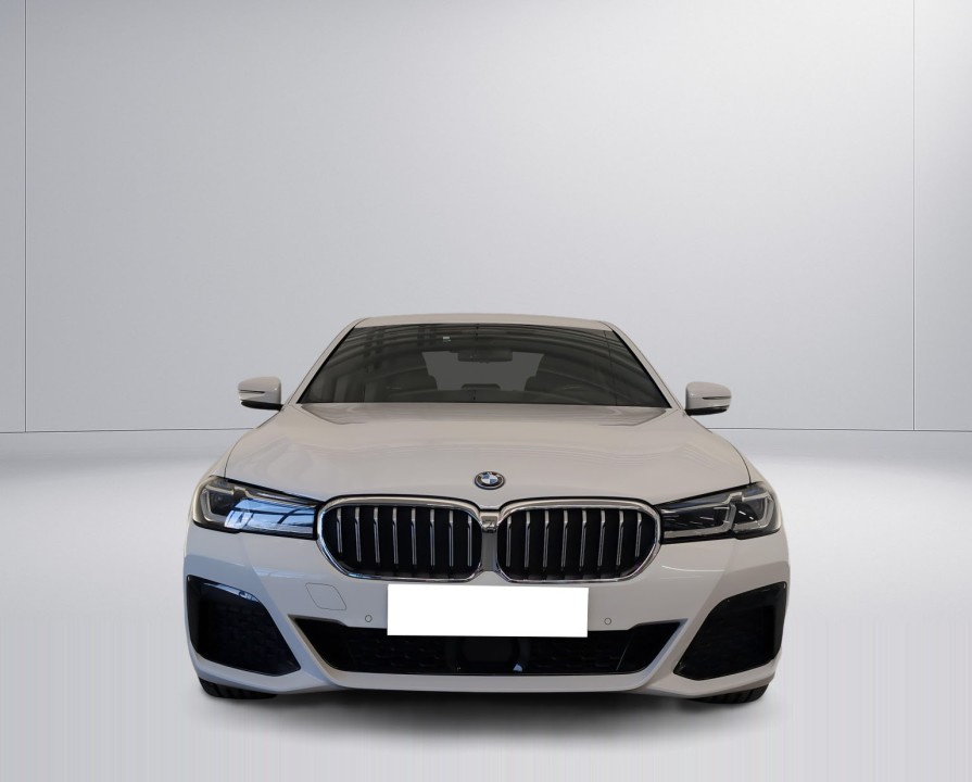BMW Seria 5 xDrive530e (2)