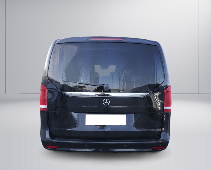 Mercedes-Benz V 300d 4MATIC (4)