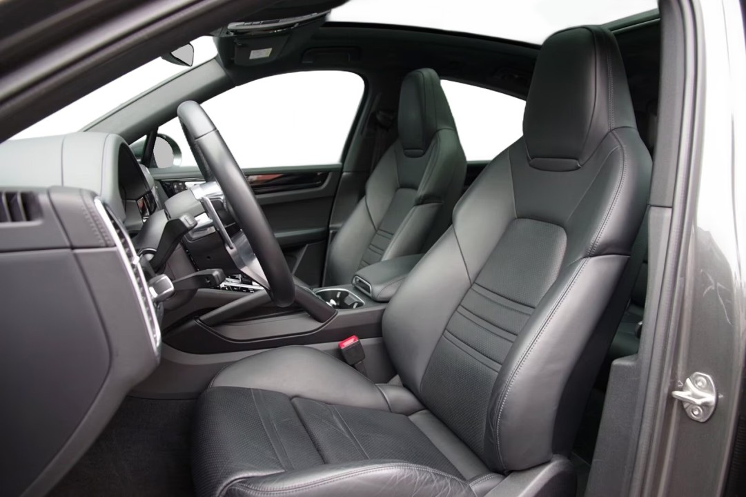 Porsche Cayenne Coupe E-Hybrid - foto 15