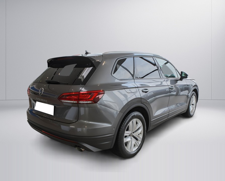 Volkswagen Touareg V6 TDI (2)