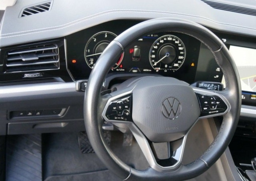 Volkswagen Touareg 4MOTION - foto 6
