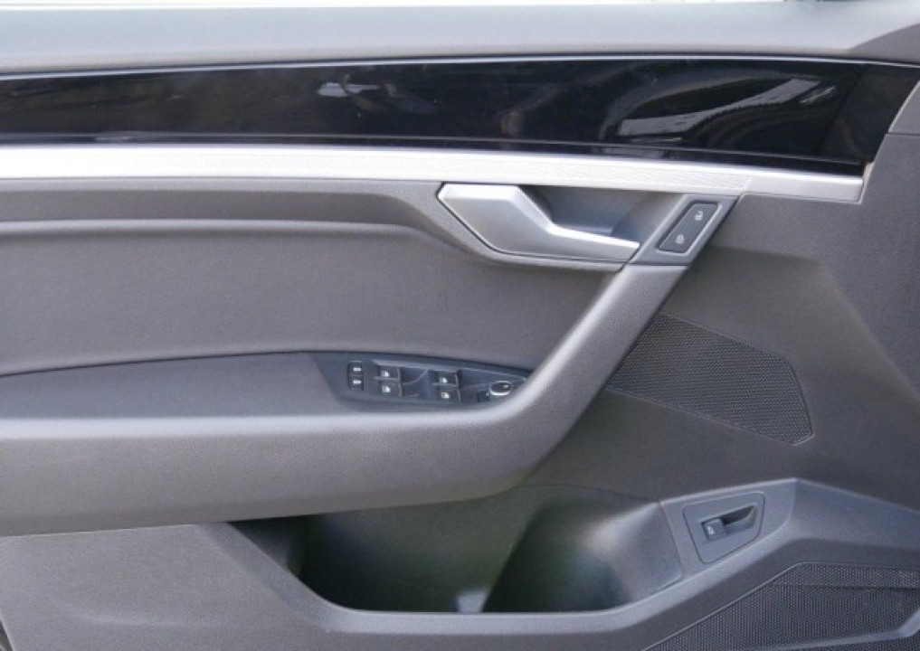 Volkswagen Touareg 4MOTION - foto 11