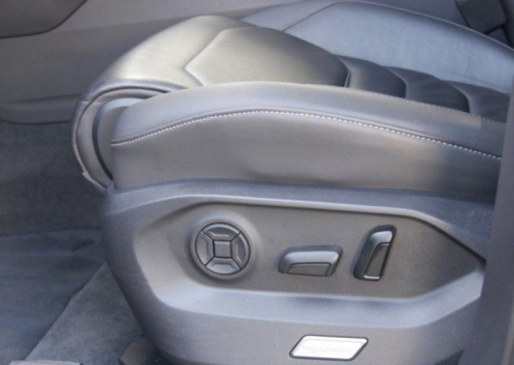 Volkswagen Touareg 4MOTION - foto 10