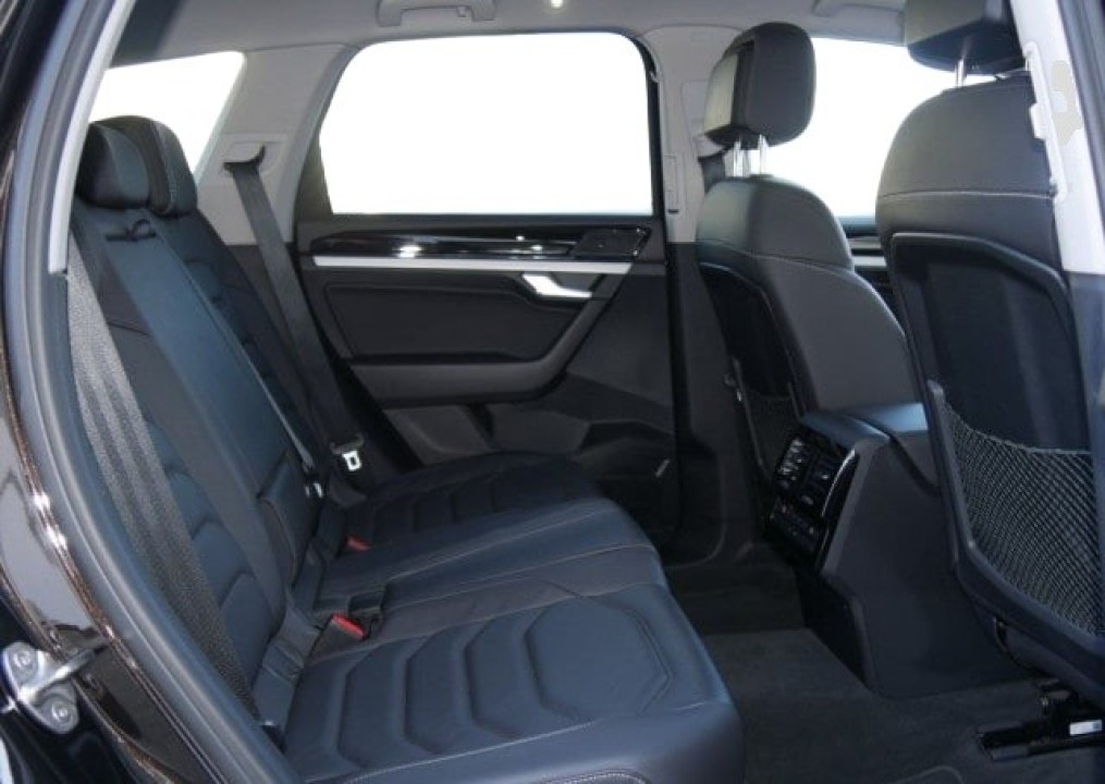 Volkswagen Touareg 4MOTION (4)