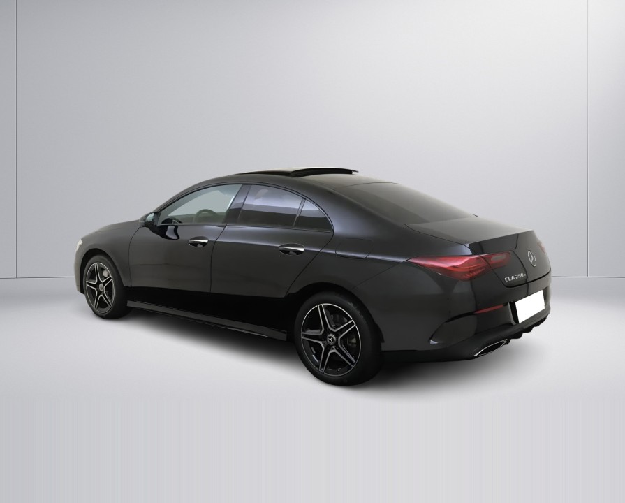 Mercedes-Benz CLA 250e AMG Line (5)