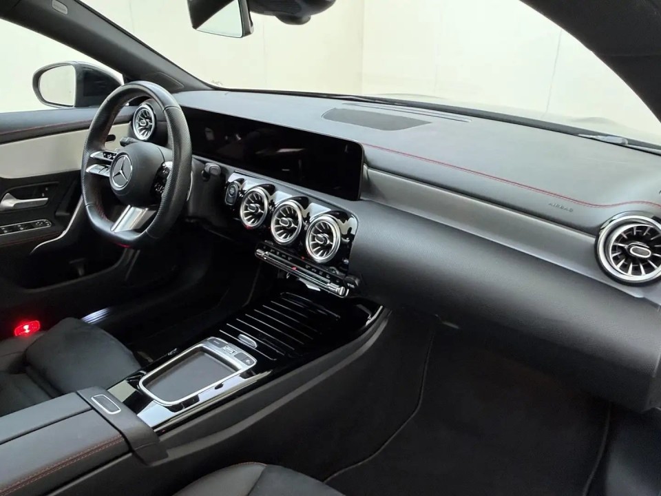 Mercedes-Benz CLA 250e AMG Line - foto 10