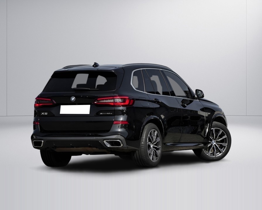 BMW X5 xDrive45e M-Sport (2)