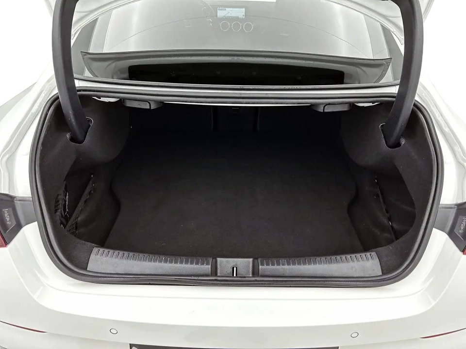 Mercedes-Benz CLA 250e AMG Line - foto 12