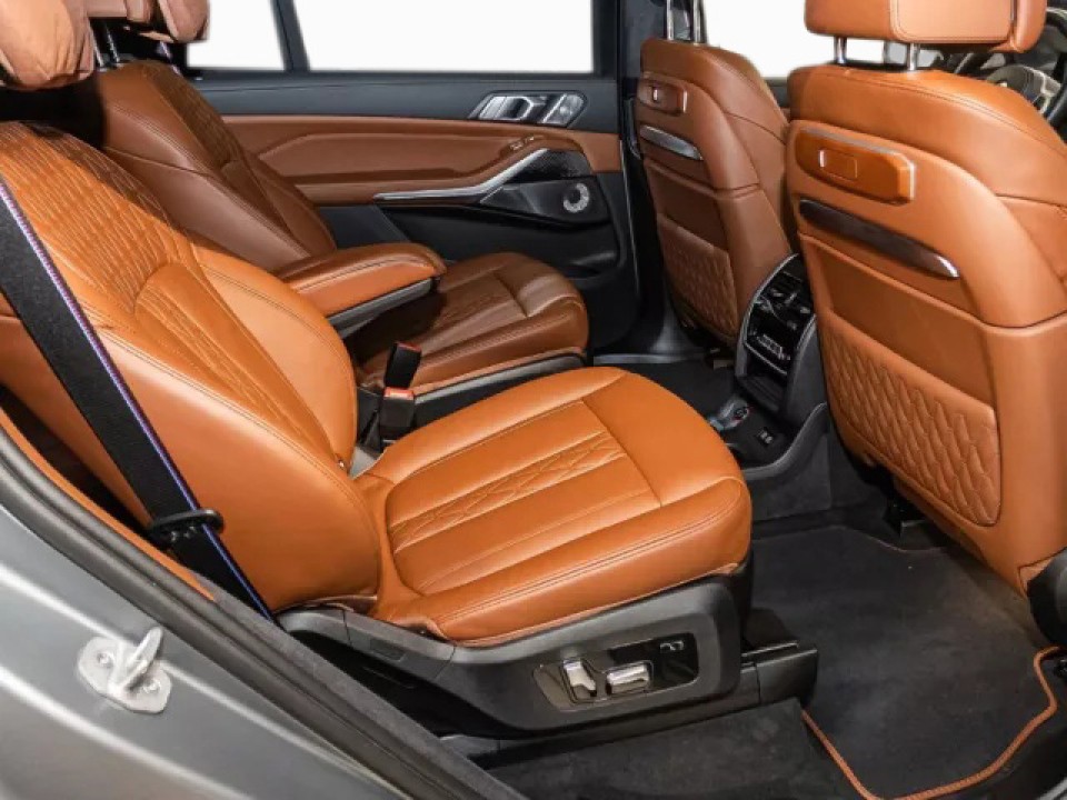 BMW X7 M60i xDrive - foto 7