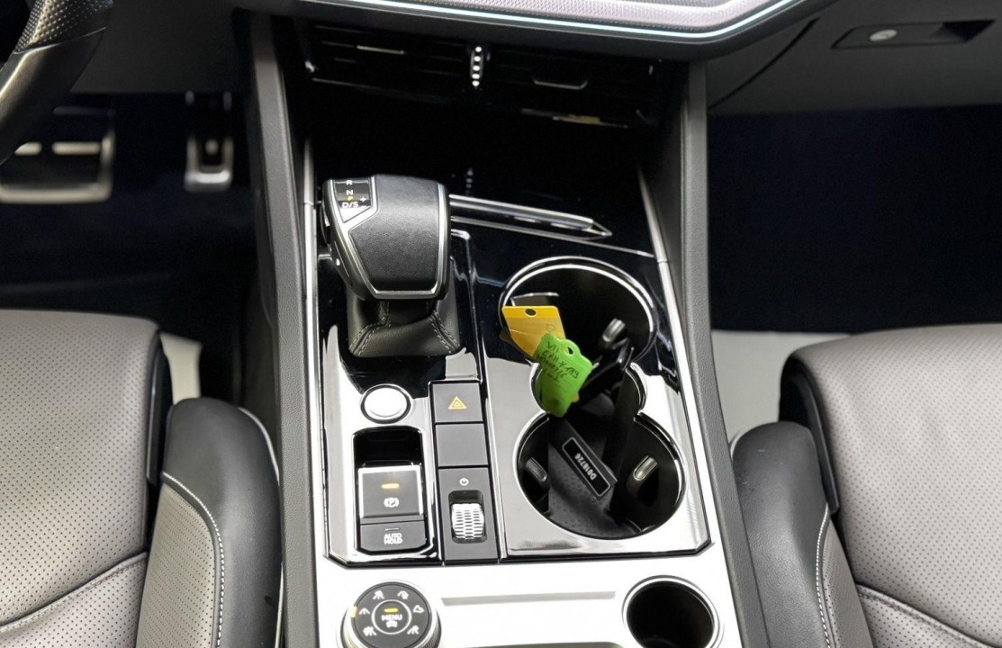 Volkswagen Touareg V6 TDI - foto 16