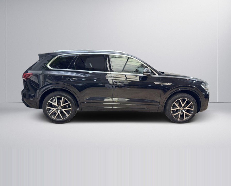 Volkswagen Touareg V6 TDI (2)