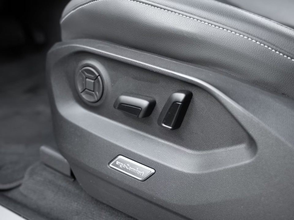 Volkswagen Touareg V6 TDI - foto 16