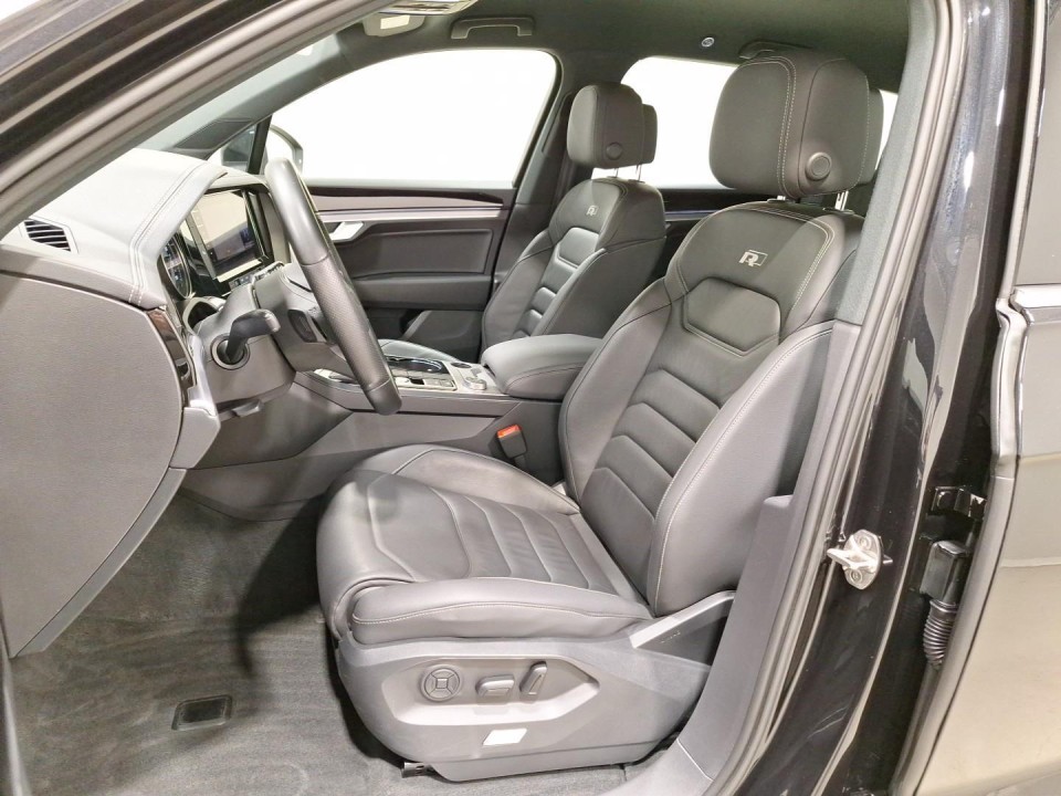 Volkswagen Touareg V6 TDI R-Line - foto 9