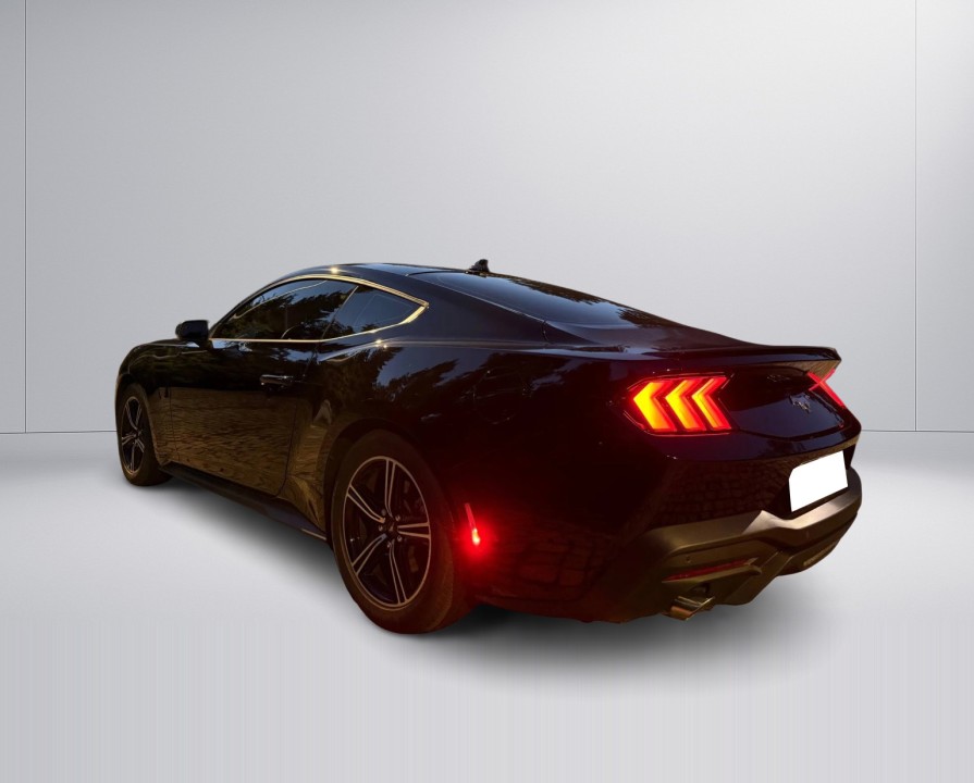 Ford Mustang - foto 9