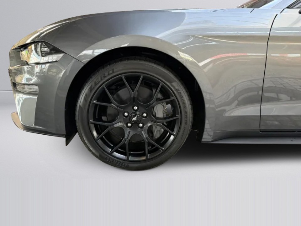 Ford Mustang - foto 30