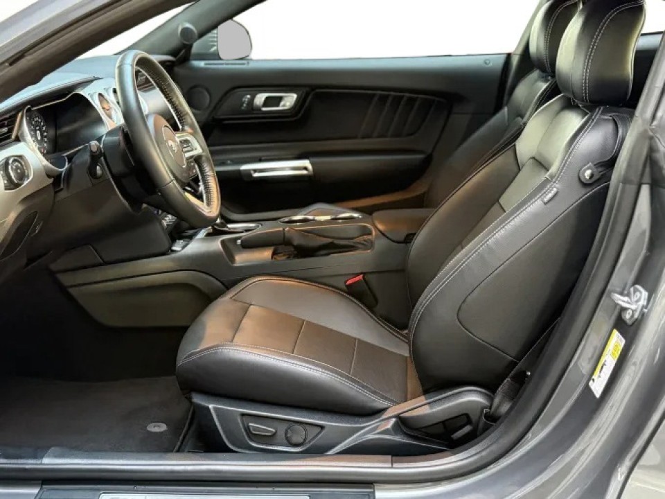 Ford Mustang - foto 16