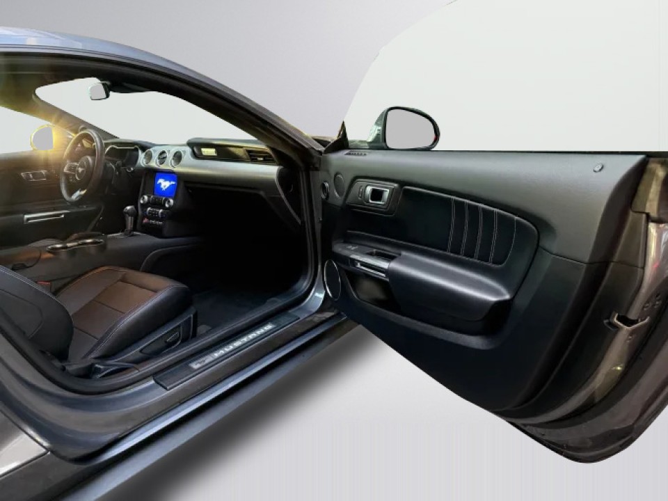 Ford Mustang - foto 27