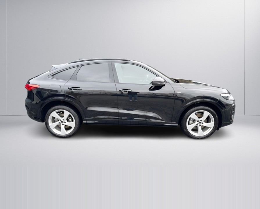 Audi Q5 Sportback 40TFSI quattro S tronic (2)