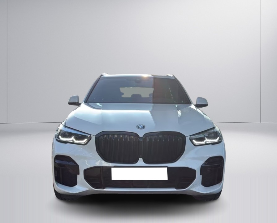 BMW X5 xDrive45e M-Sport (2)