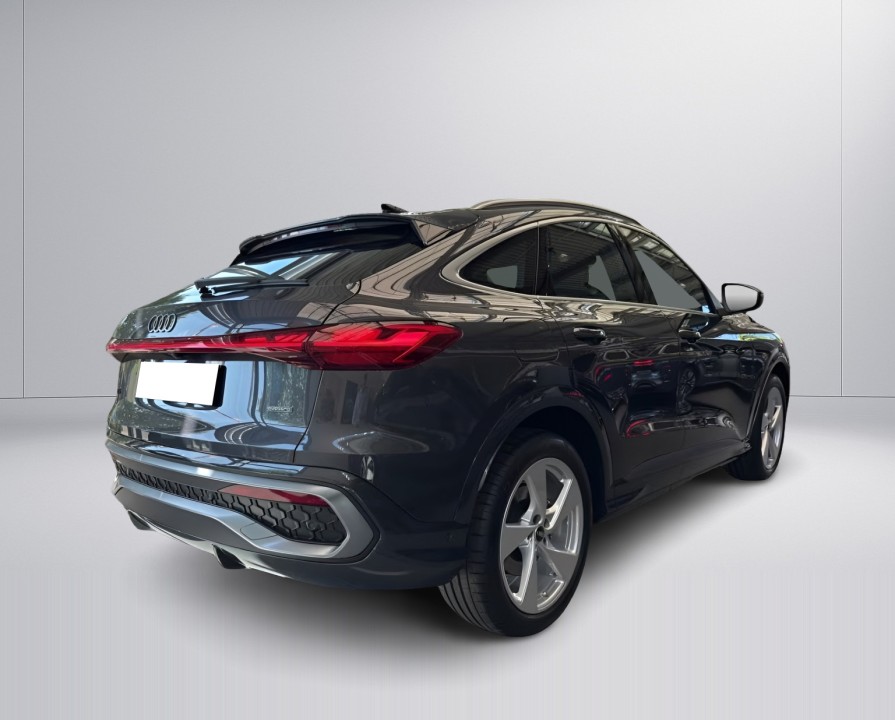 Audi Q5 Sportback 40TDI quattro S tronic (2)