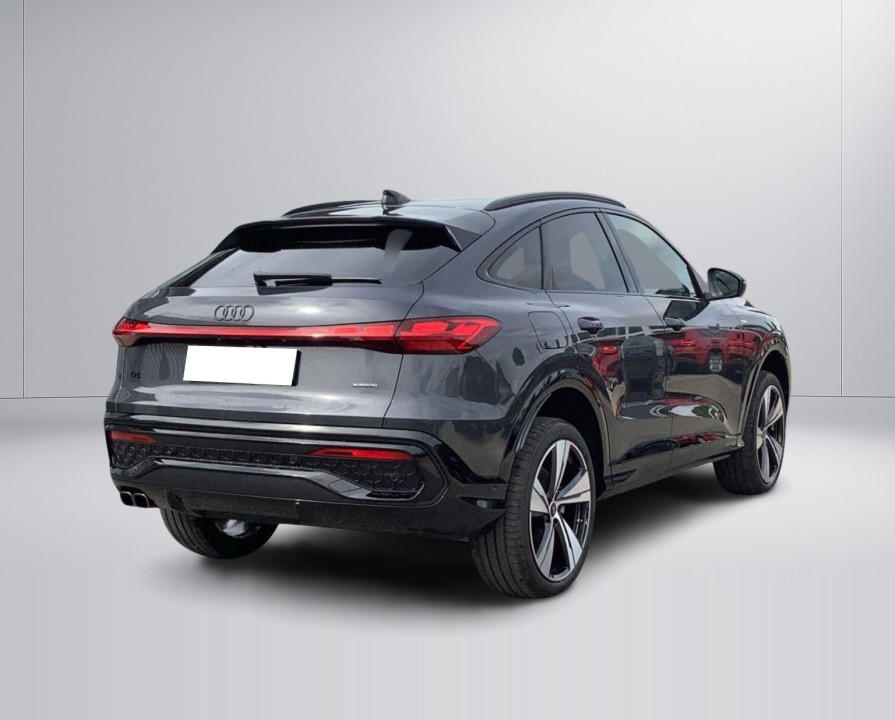 Audi Q5 Sportback 40TDI quattro S tronic (2)