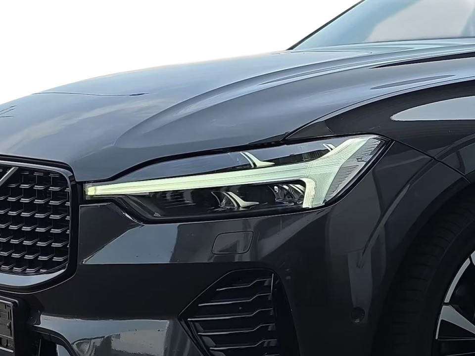 Volvo XC 60 B5 AWD Ultimate - foto 11