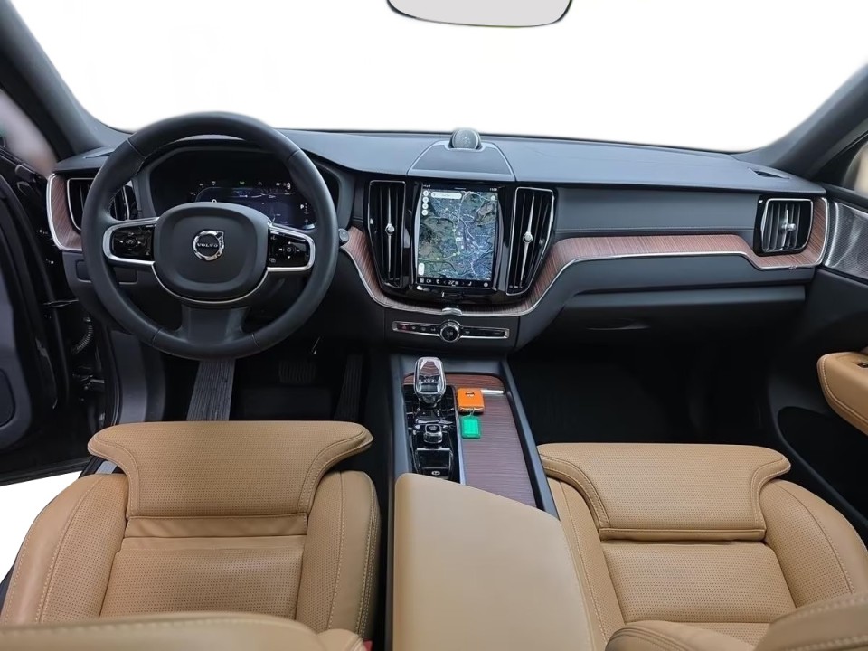 Volvo XC 60 B5 AWD Ultimate (5)