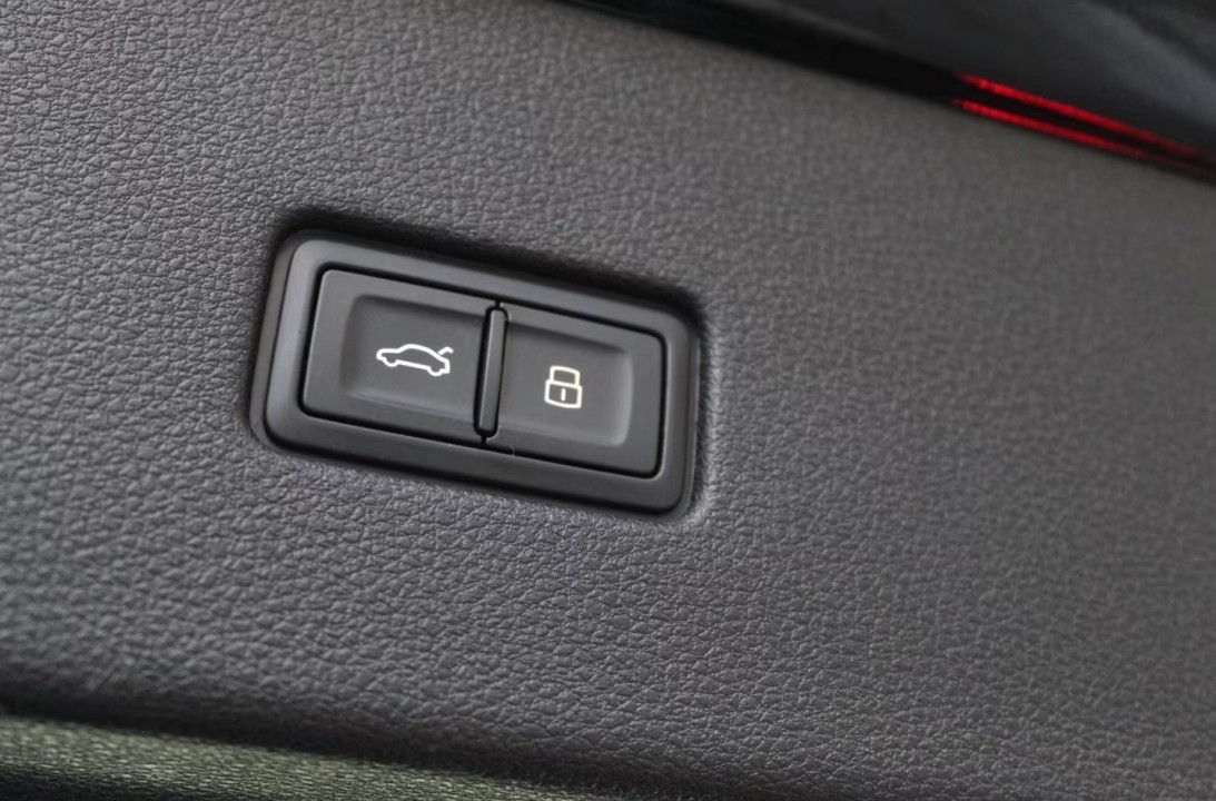 Audi Q8 55 TFSIe Quattro S-Line - foto 22