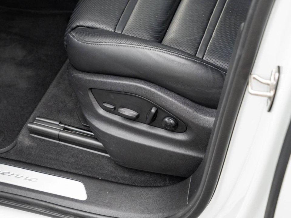 Porsche Cayenne E-Hybrid - foto 11