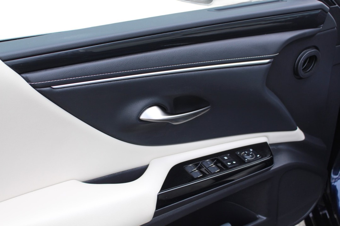 Lexus Seria ES 300h - foto 20