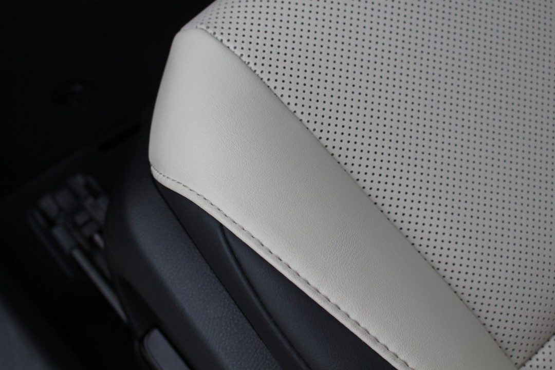 Lexus Seria ES 300h - foto 12