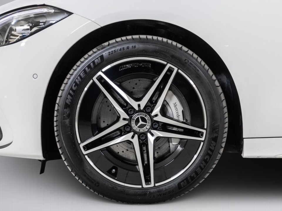 Mercedes-Benz C 300de AMG - foto 16