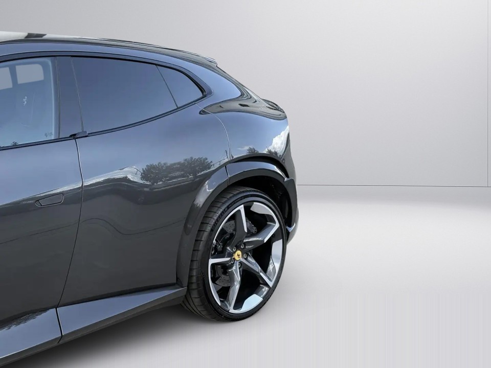 Ferrari Purosangue - foto 26