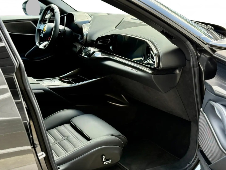 Ferrari Purosangue - foto 15