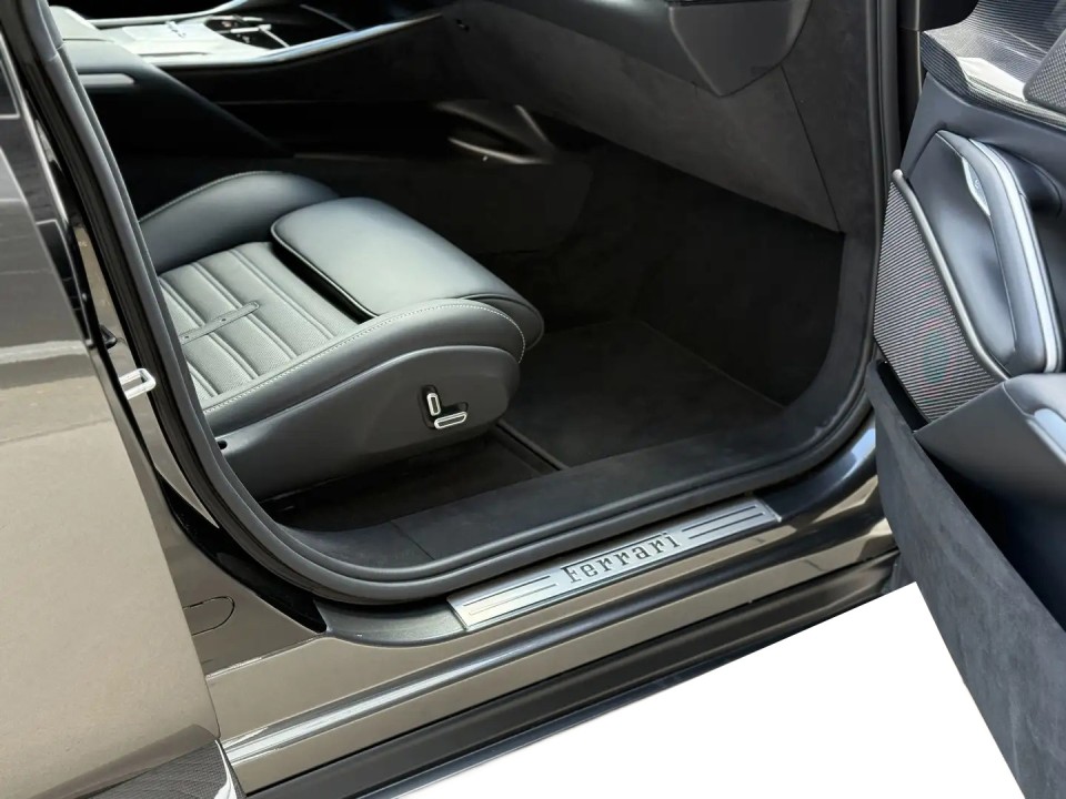 Ferrari Purosangue - foto 23