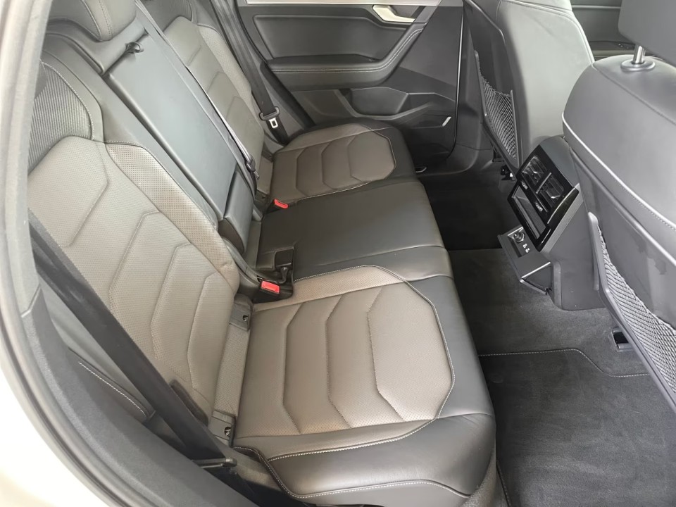 Volkswagen Touareg V6 TDI R-Line - foto 11