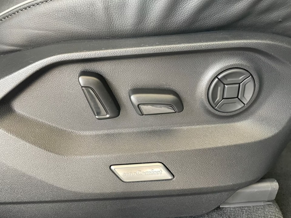 Volkswagen Touareg V6 TDI R-Line - foto 14