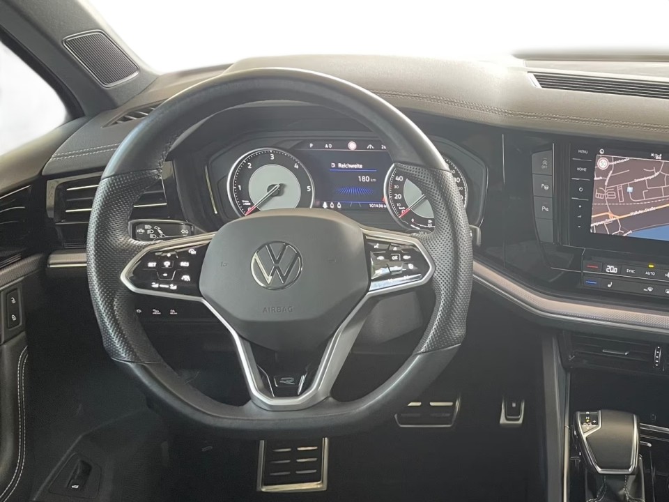 Volkswagen Touareg V6 TDI R-Line (5)