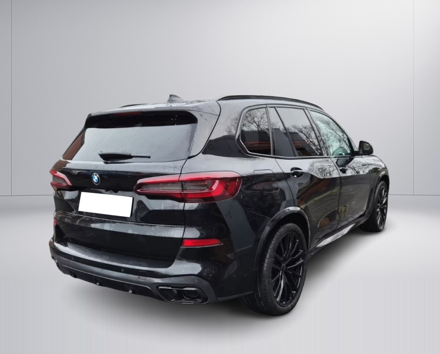 BMW X5 xDrive30d M-Sport (2)
