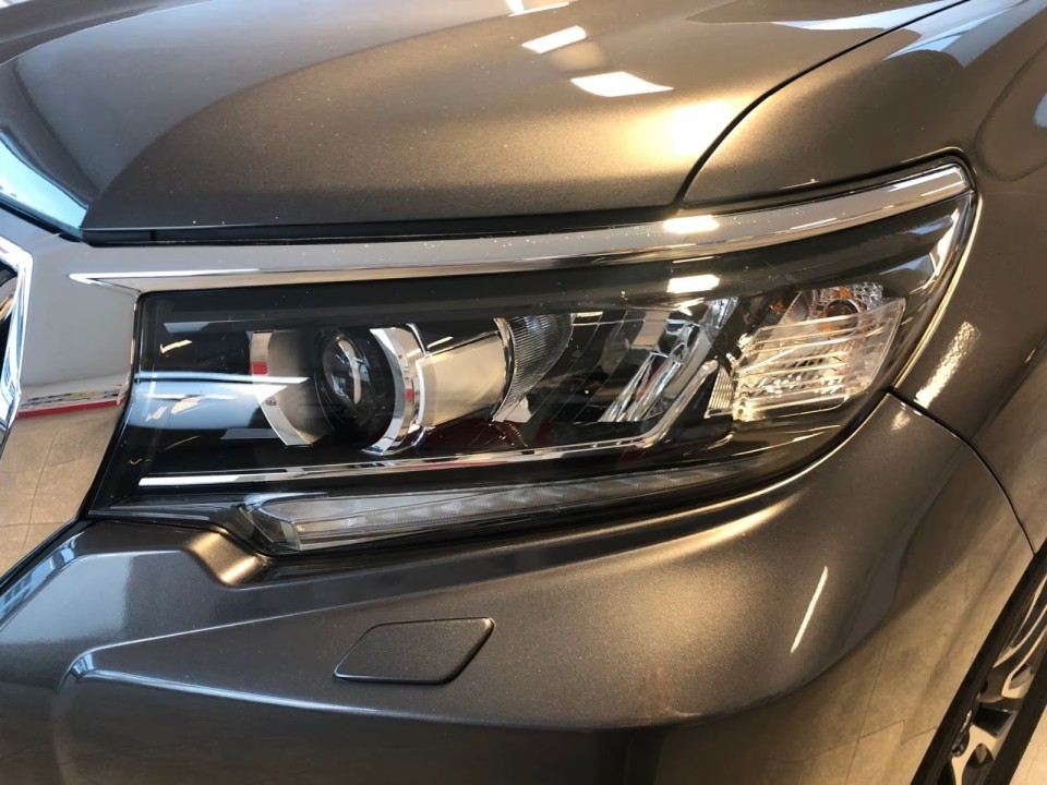 Toyota Land Cruiser Executive - foto 19