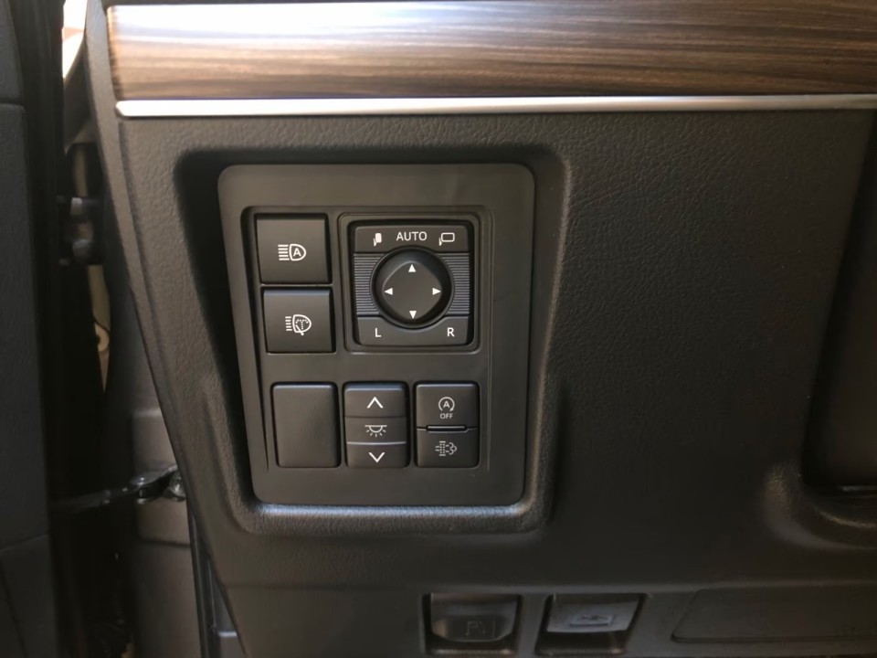 Toyota Land Cruiser Executive - foto 13