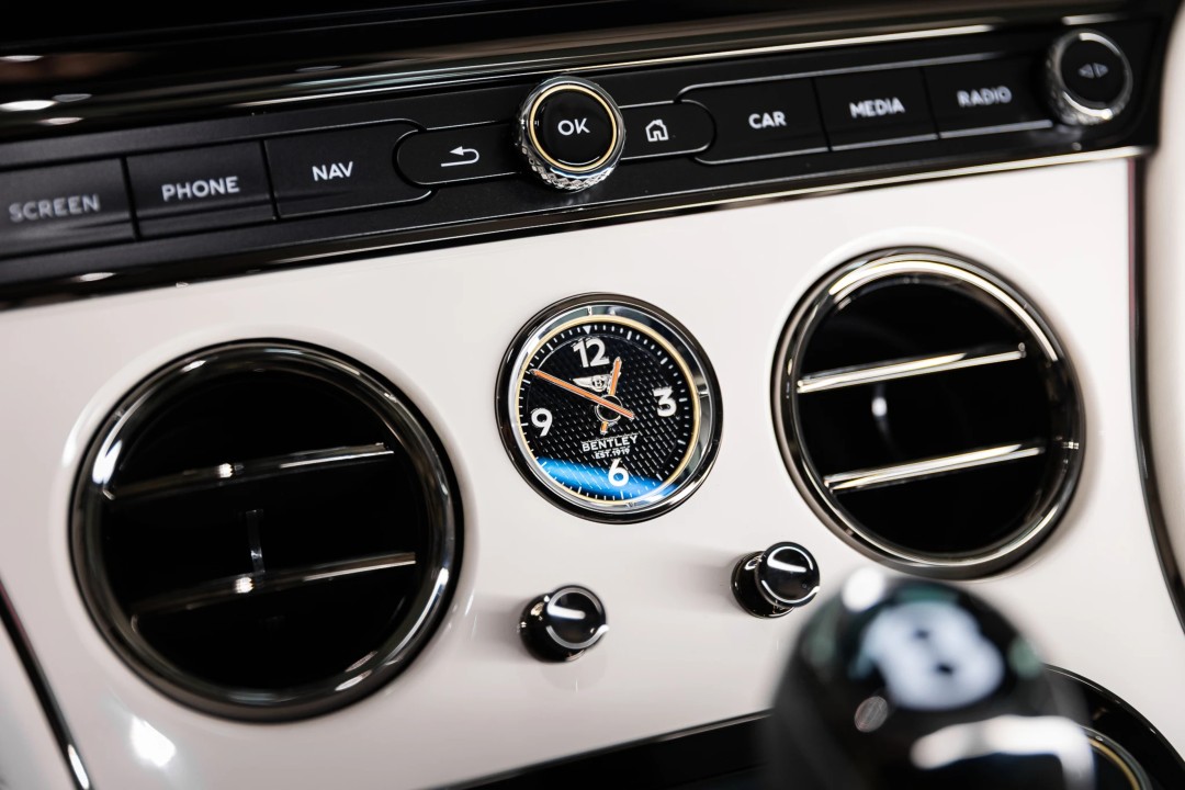 Bentley Continental GT Azure V8 - foto 32