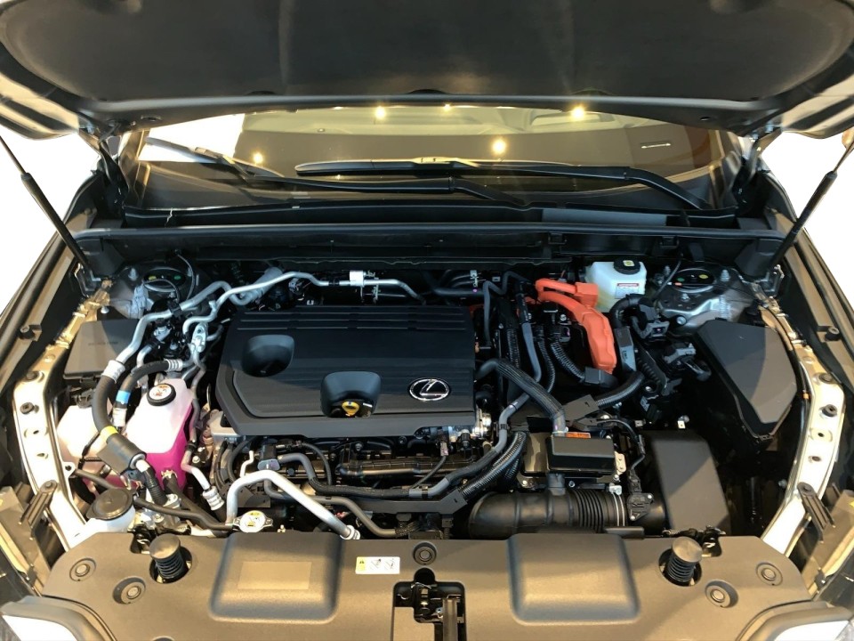 Lexus Seria NX 450h+ - foto 9