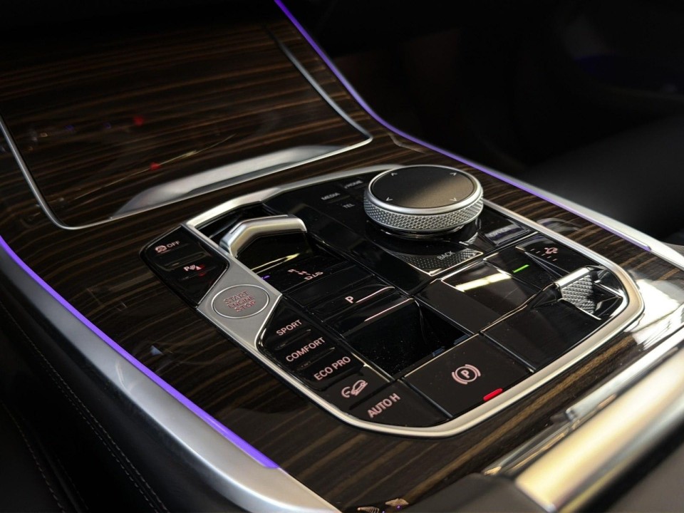 BMW X7 xDrive40d M-Sport - foto 11